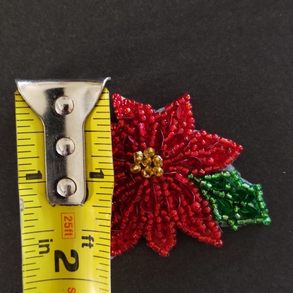 Holiday Poinsettia Beaded Iron on Appliques Bundle of 10 - NEW - Picture 4 of 9